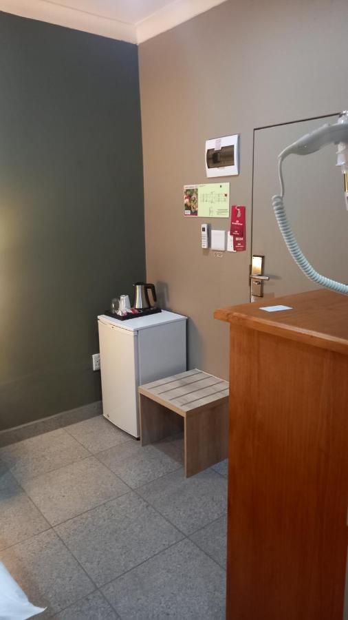 Upington Inn Екстер'єр фото