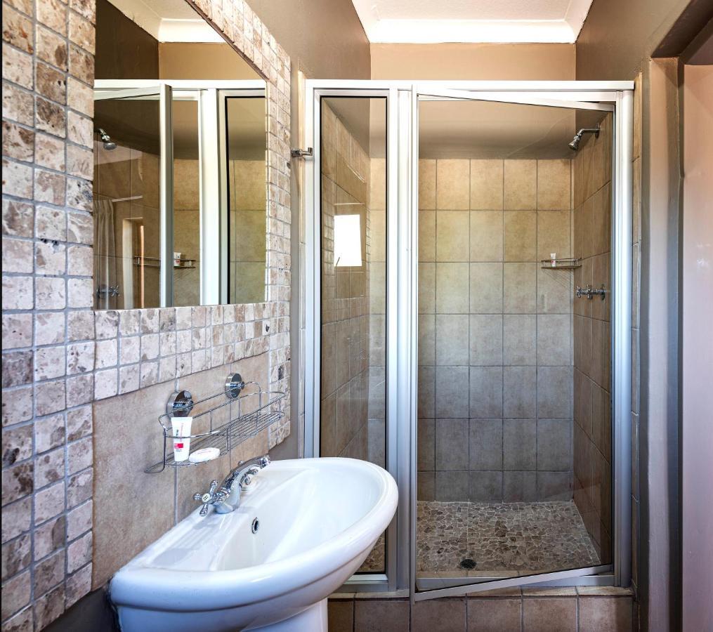Upington Inn Екстер'єр фото